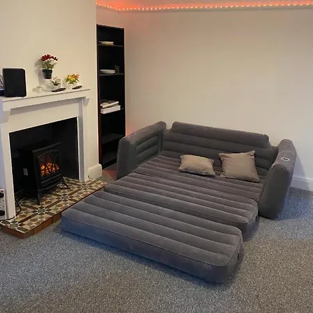 Sapphire Stunning 2-bed House In Bradford Holiday home Bradford (West Yorkshire)