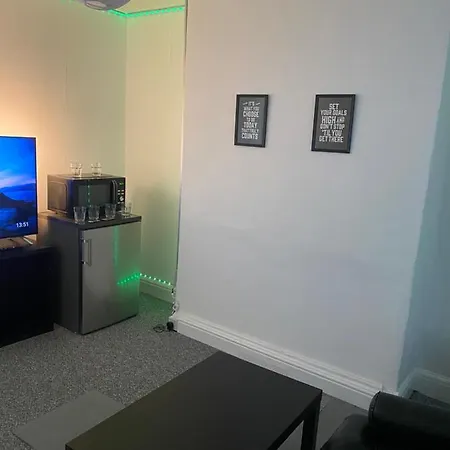Sapphire Stunning 2-bed House In Bradford Holiday home Bradford (West Yorkshire)