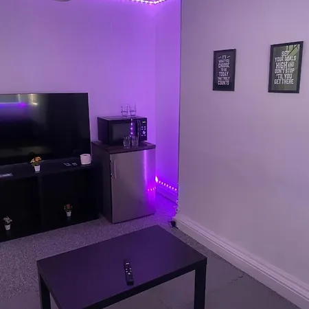 Sapphire Stunning 2-bed House In Bradford